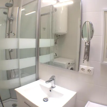 With 2 Bedrooms In Puerto De La Cruz With Wonderful Sea View Enclosed Garden And Wifi Apartament *