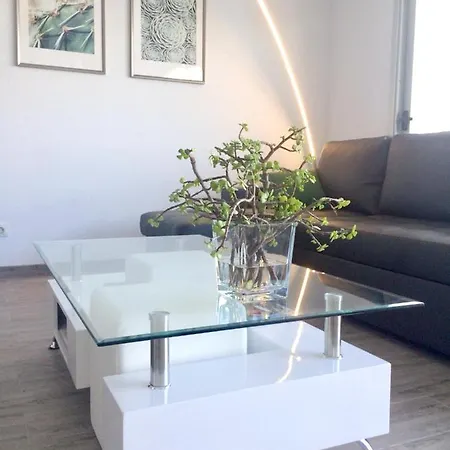 With 2 Bedrooms In Puerto De La Cruz With Wonderful Sea View Enclosed Garden And Wifi Apartament Puerto de la Cruz (Tenerife)