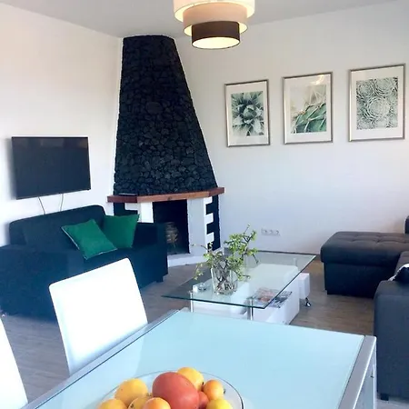 With 2 Bedrooms In Puerto De La Cruz With Wonderful Sea View Enclosed Garden And Wifi Apartamento Puerto de la Cruz (Tenerife)